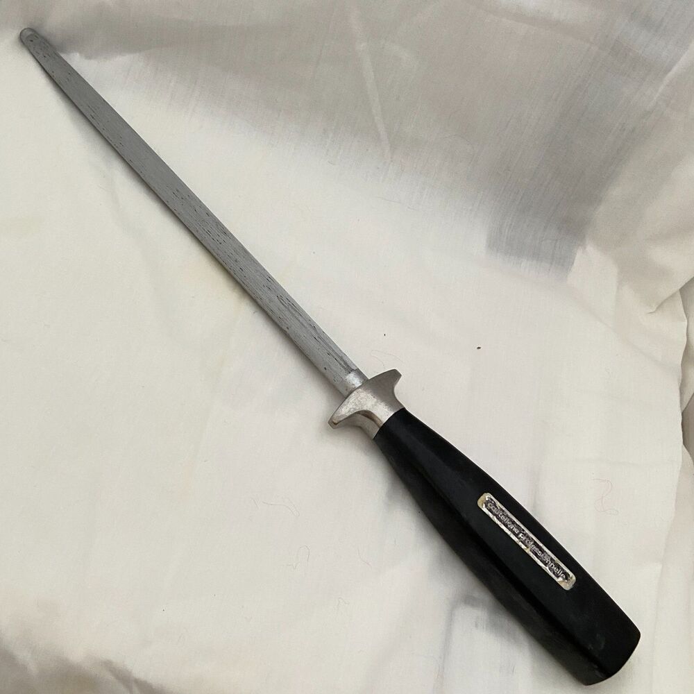 #8566 VINTAGE SABATIER PROFESSIONAL FRANCE 9 1/2 CARBON STEEL SHARPENER
